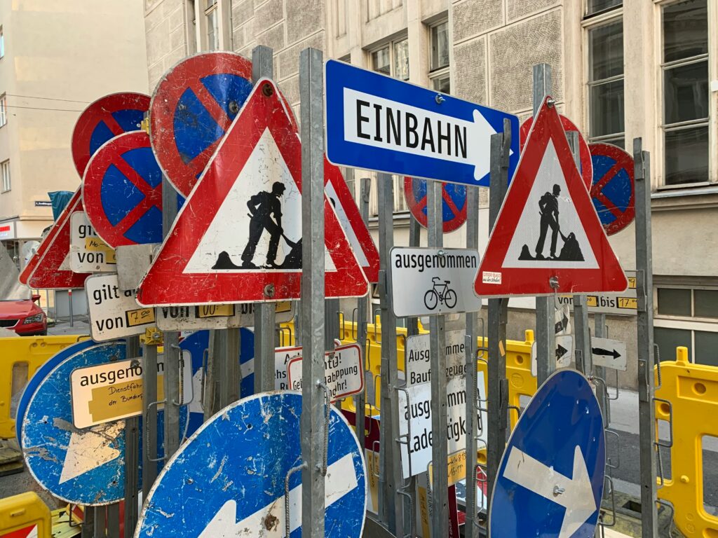 Straßenschilder